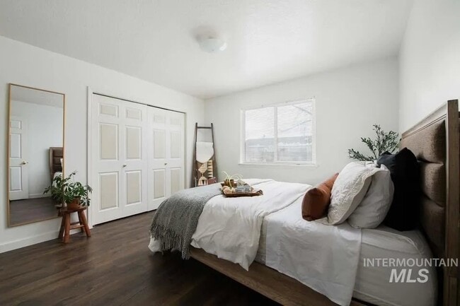 Photo - 10495 W Hazelwood Dr