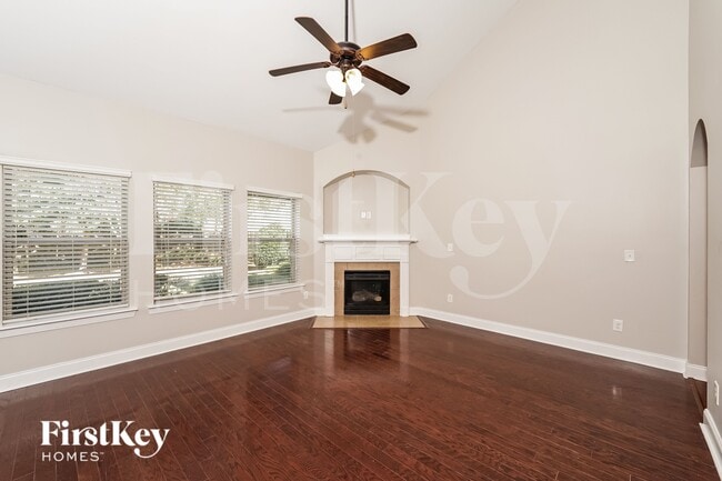 Photo - 314 Glen Cross Way