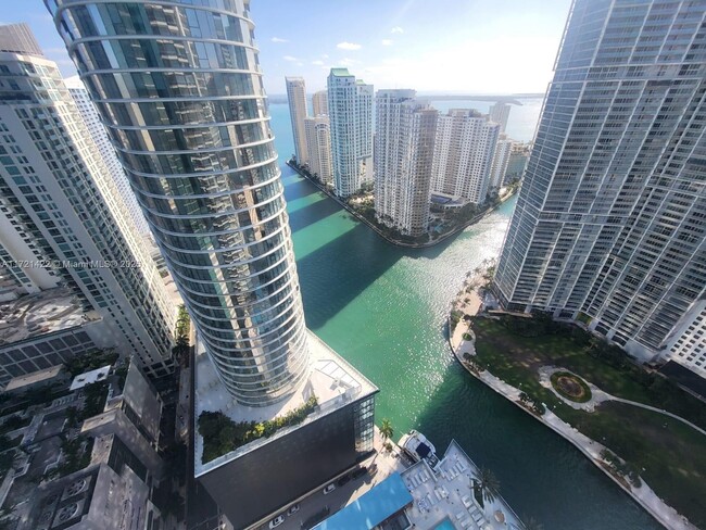 Photo - 200 Biscayne Blvd Way Unidad 4203 Rental