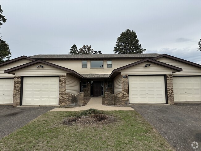 Building Photo - 1603 Pinewood Ln Unit 2 Rental