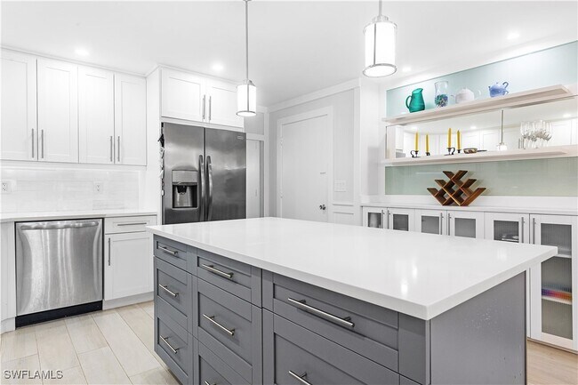 Photo - 5 Bluebill Ave Unidad 209