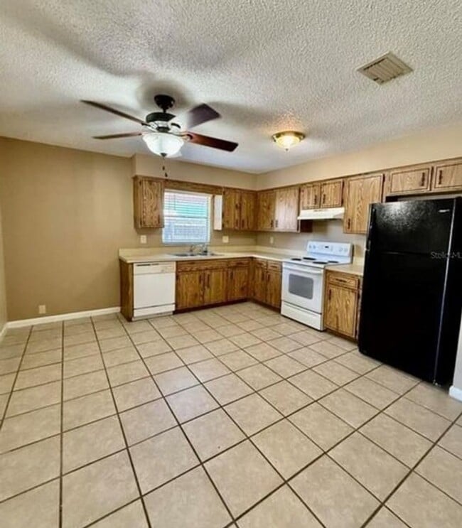 Photo - 2 bed 2 bath 2-plex with 1000 sf. and gara...