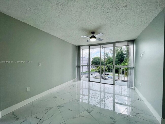 Photo - 7125 NW 186th St Unit B408