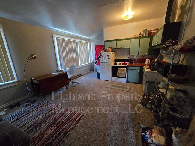 Photo - 235 SE Daniel St Unit #4