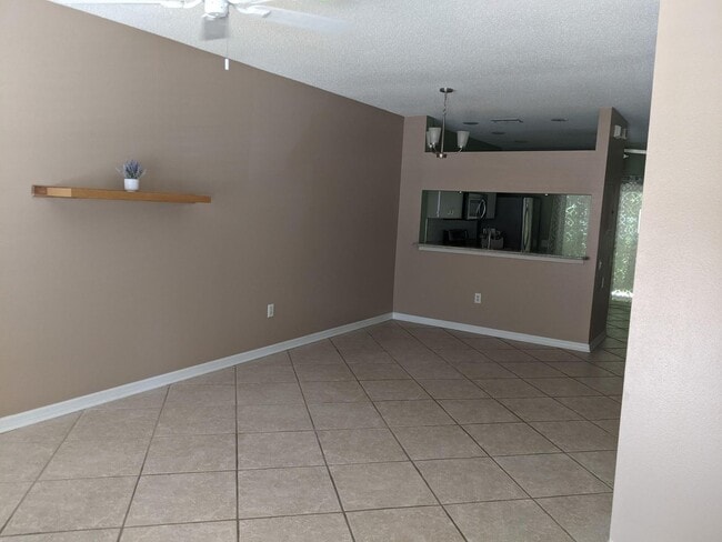 Photo - Beautiful 2 Bedroom, 2.5 Bath Townhome in Private Gated Community Of Hunter's Key In New Tampa