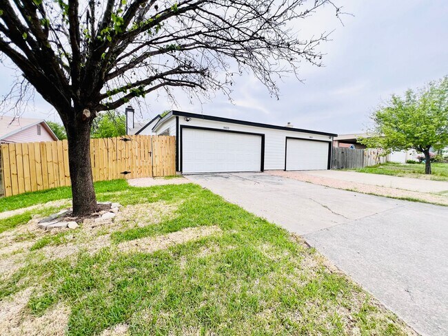 Photo - 8433-8435 Dixon Ridge Dr Unit 8433 Dixon Ridge Dr