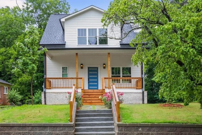 Photo - 79 Adair Ave SE