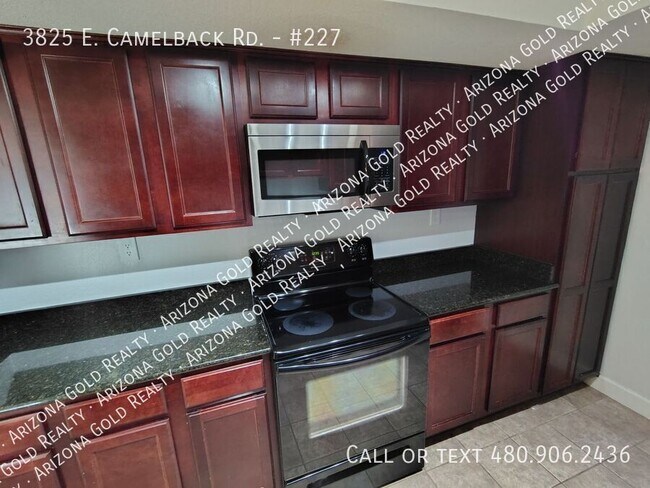 Photo - 3825 E Camelback Rd Unidad #227