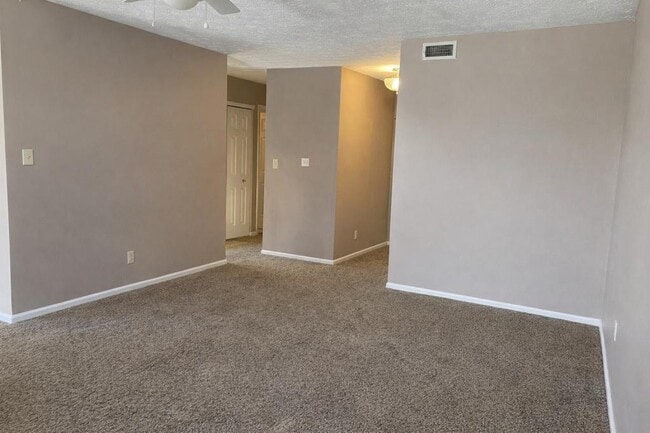 Photo - 5971 Gadsen Dr