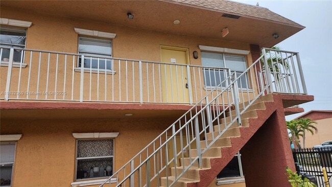 Photo - 101 NE 41st St Condo Unit F108