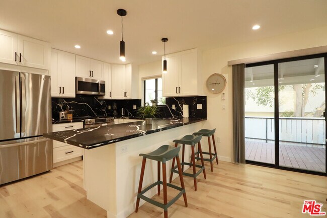 Photo - 918 N San Vicente Blvd