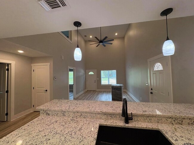 Photo - 305 Post Oak Dr