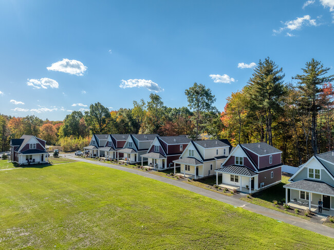 MCO Lancaster Cottages - MCO Lancaster Cottages Apartments