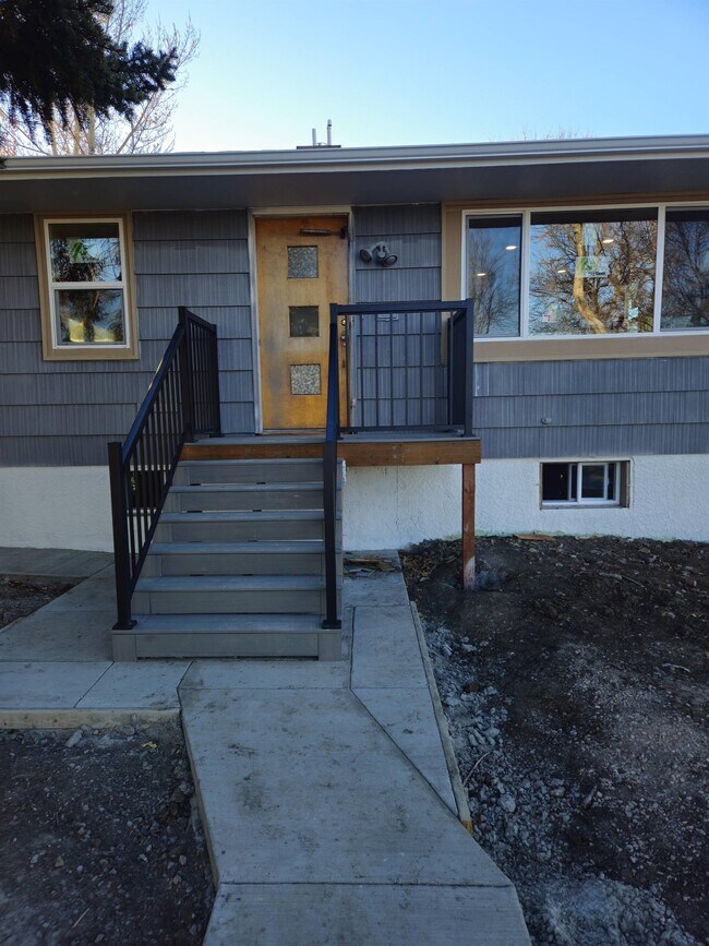 1210 7th Ave S Unit 1