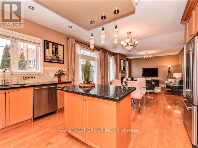 Photo - 43 Larkmead Crescent