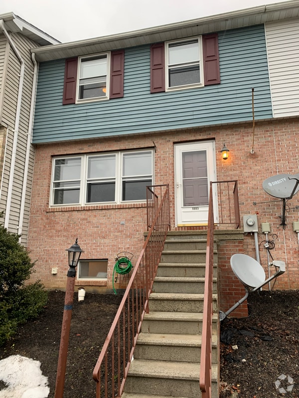 Building Photo - 8663 Sheffield Manor Blvd Rental