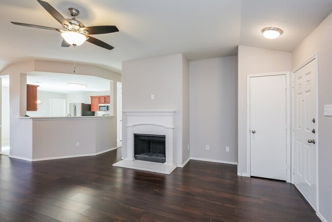 Photo - 2021 Bentwood St