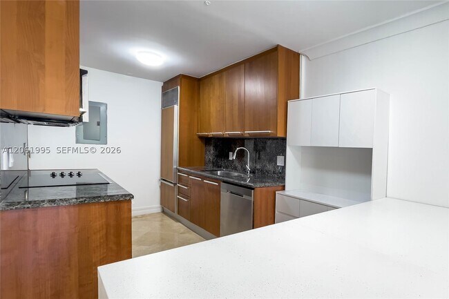 1670 Bay Dr E Unit 2D