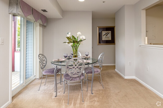 2BR, 2BR - 1,147SF - Dining Room - Country Meadows Apartments