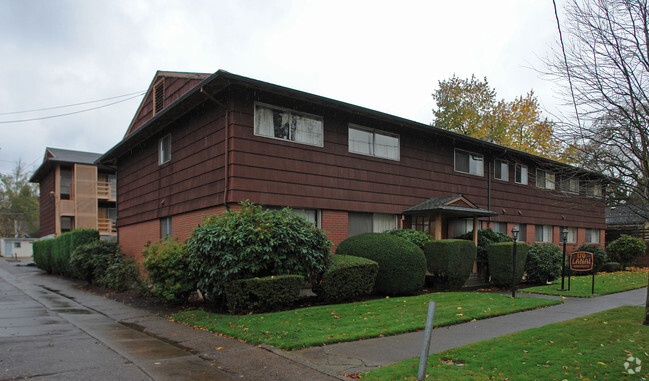 Lanai Apartments - Lanai Apartments