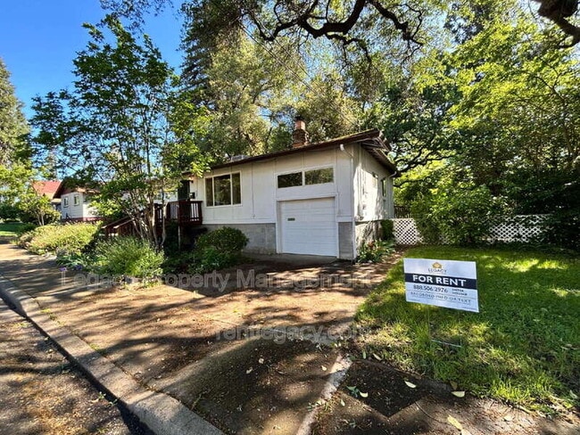 Photo - 209 Willow Ave