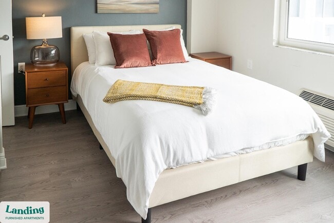 Photo - 305 Dr. M.L.K. Jr St S Unit 834.1403524