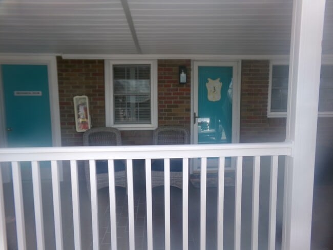 Photo - 202 28th Ave N