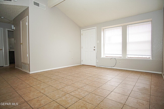 Photo - 10007 Caribou Dr
