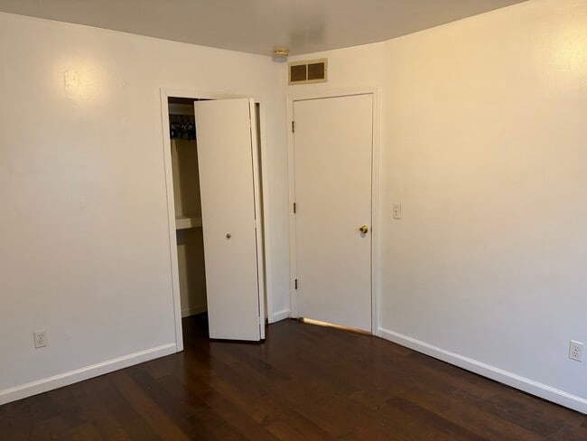 Photo - 15541 Frazho Rd