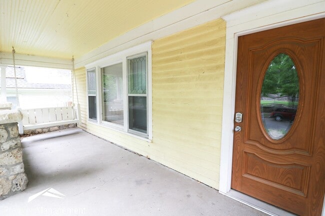 Photo - Spacious Home Located right next to Aggiev...
