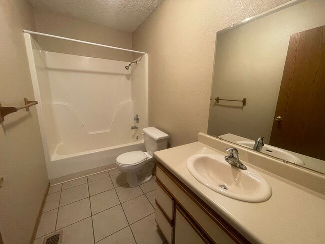 Photo - cli91012 Unit 910