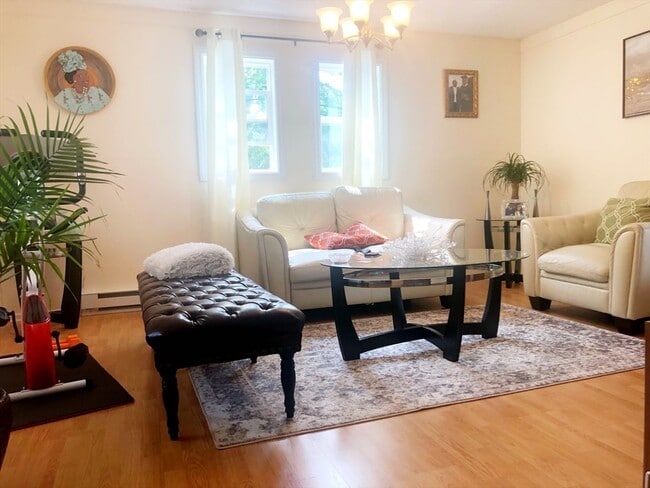 Photo - 257 Hudson St