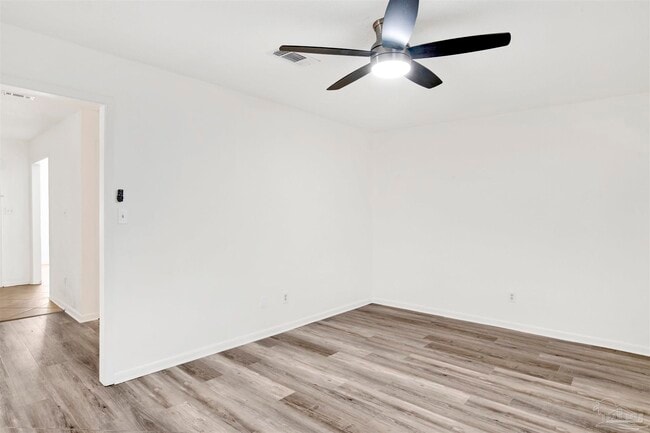 Photo - 1382 Fairchild St