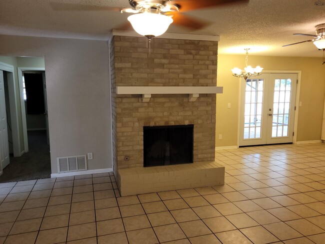 Photo - 4824 Big Bend Dr