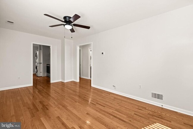 Photo - 220 E 2nd Ave
