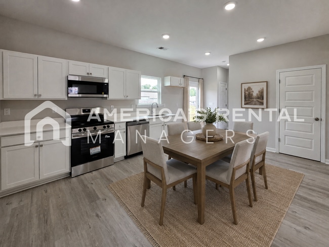 Photo - 103 Park Dr S