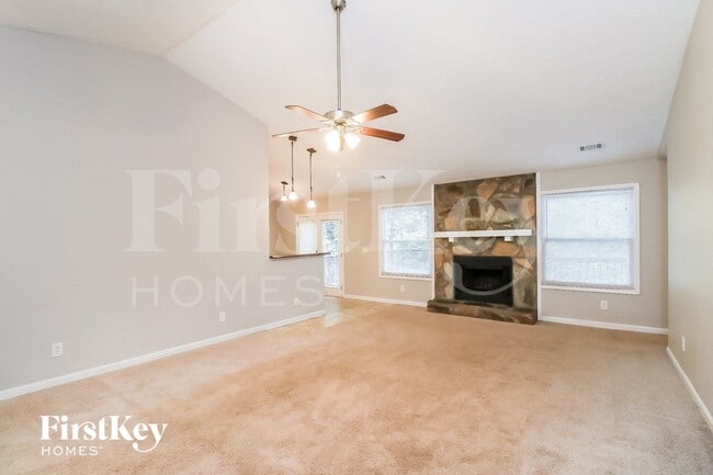 Photo - 824 Riverstone Ln
