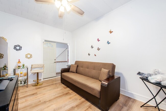 Photo - 609 59th St Unit 1