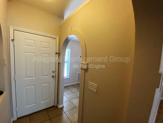 Photo - 4029 Iveyglen Ave