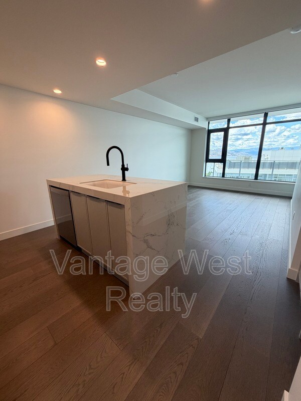 Photo - 3700-3700 Capozzi Rd