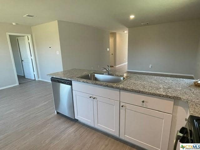 Photo - 450 Blue Stem Rd