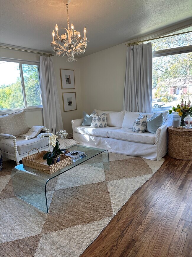 Living Room - 1471 E 22nd St Unit Upstairs Apartment