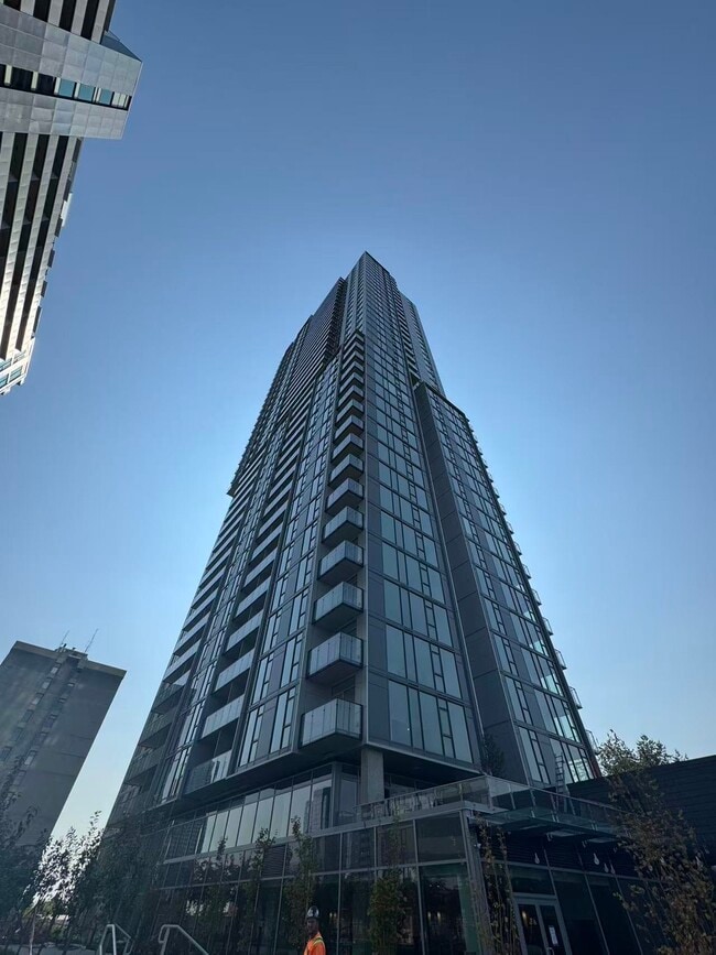 Building Photo - 13573 98A Av Unit 2110