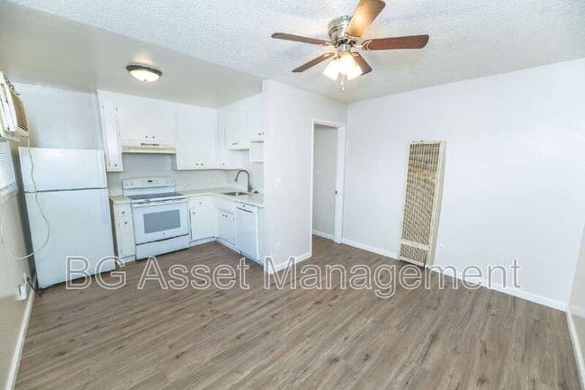 Building Photo - 1928 Ethan Way Unit 5