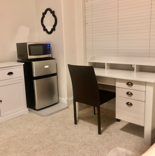 Photo - 6 Notting Hill Ln