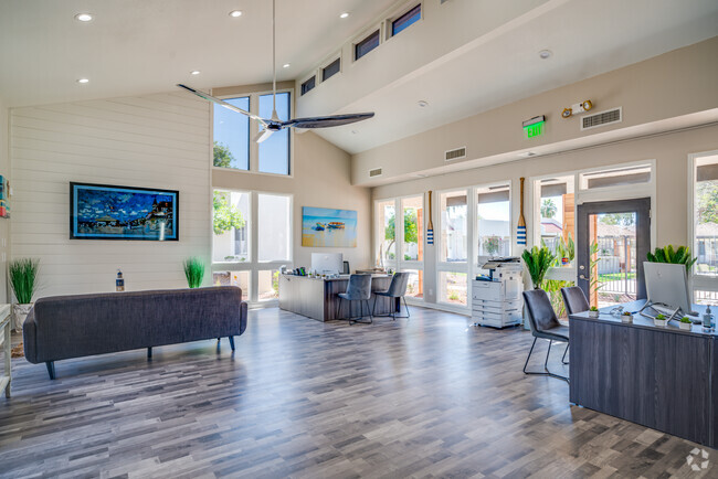 CLUBHOUSE