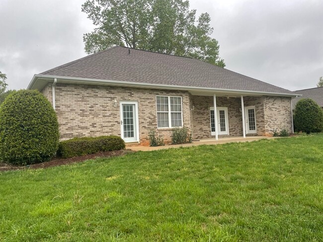 Photo - 1855 Cameron Heights Cir