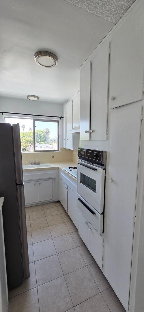 Photo - 1308 N Poinsettia Pl Unit 8