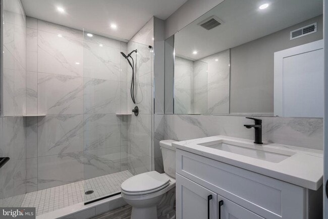Building Photo - 2401 Washington Ave Unit 4F Rental