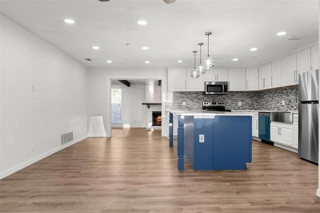 Photo - 2203 Nottingham Rd